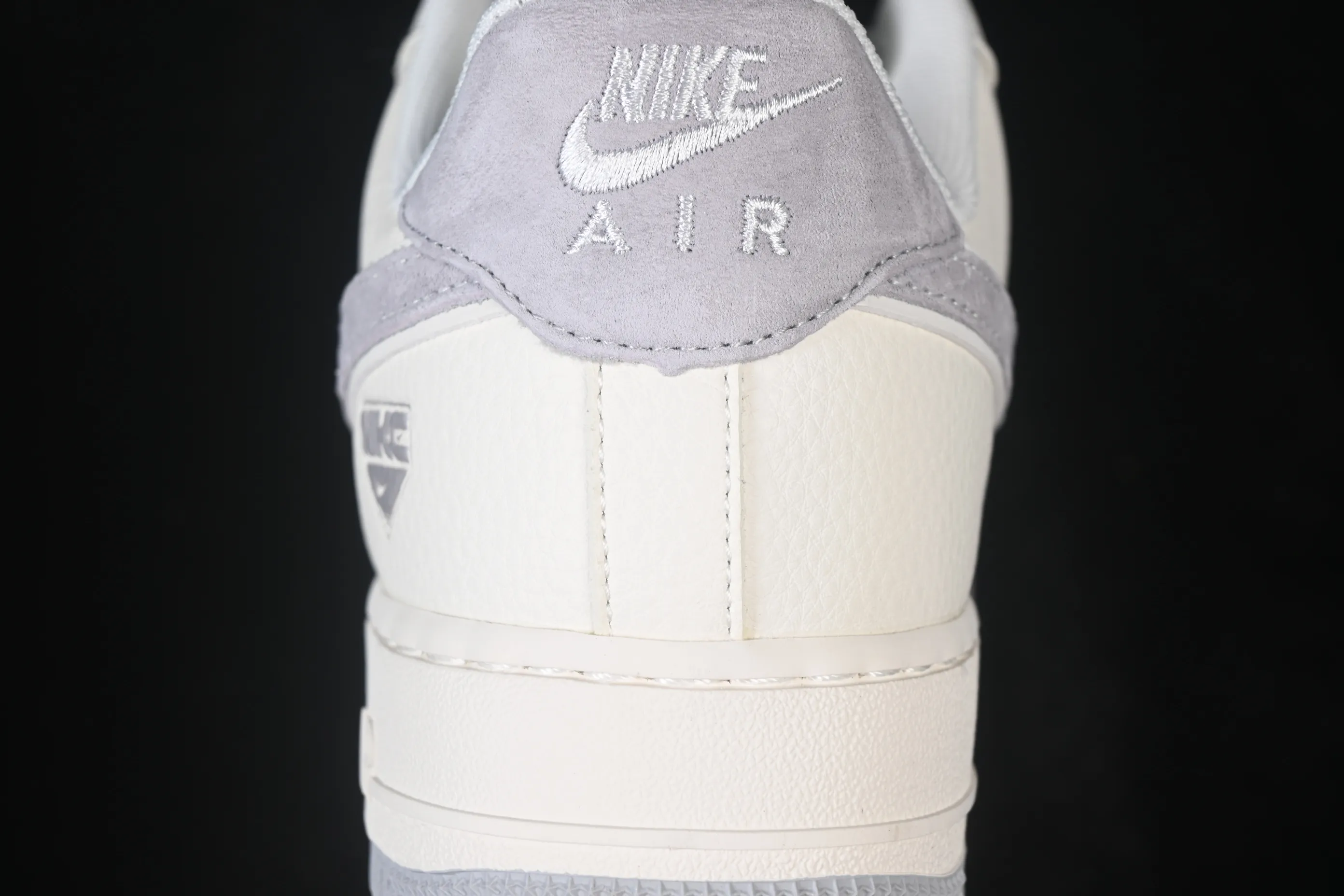 All categories Nk Air Force 1 Air Force series Nk Air Force 1 Low Air Force low-top Nike Air Force 1'07 Low off-white matt gray Air Force 1 low-top casual sneakers DN9688-107